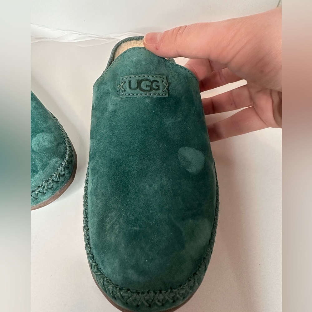 Women’s size 8 suede ugg mules, never worn